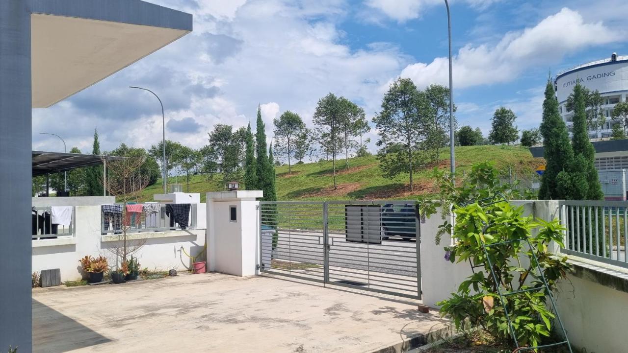 Baituljannah Homestay Batu Pahat Exterior photo