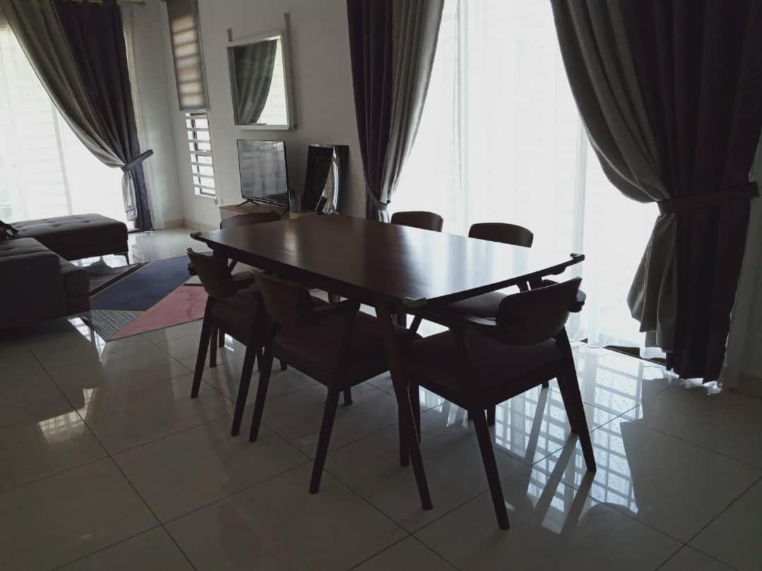 Baituljannah Homestay Batu Pahat Exterior photo